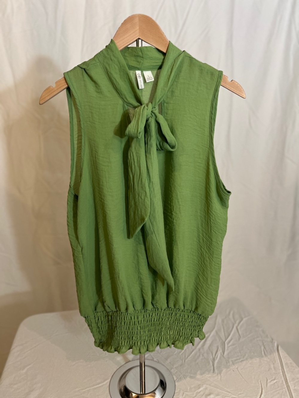 Cato Sleeveless Tie-Neck Blouse - Green